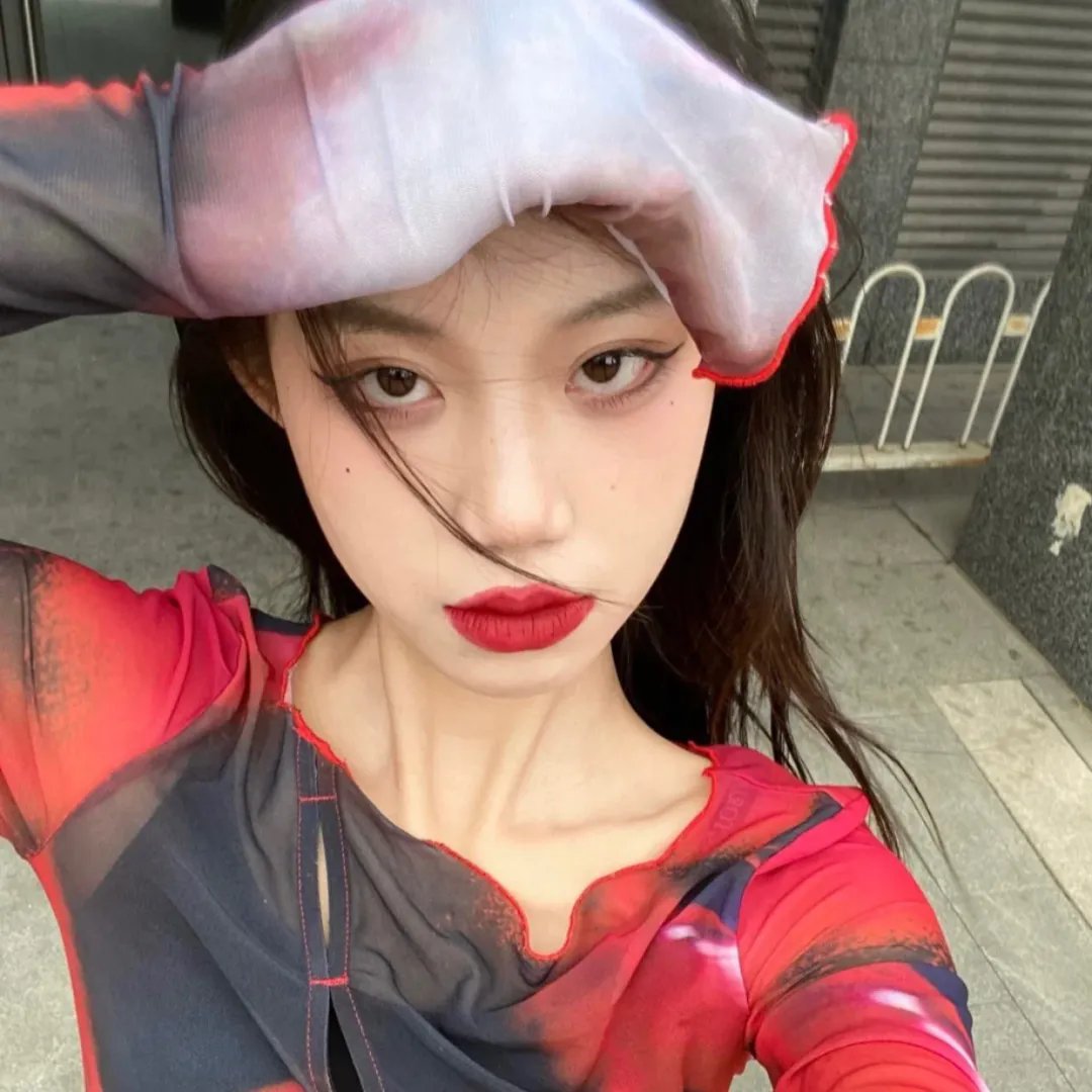 辣个女生